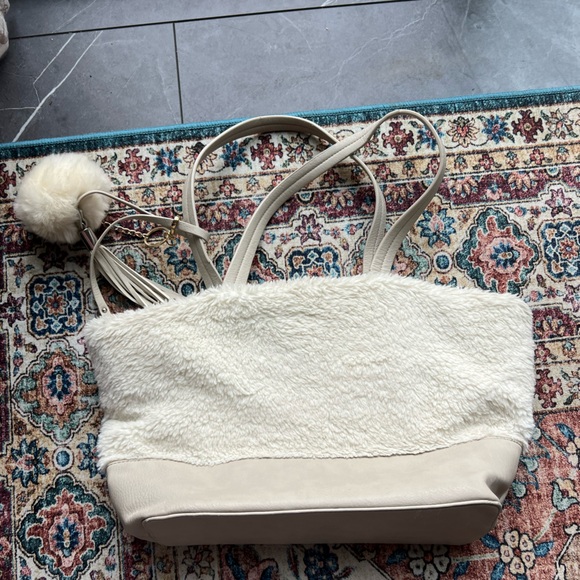 EUC Sondra Robert cream faux fur & leather shoulder tote bag - Picture 4 of 8